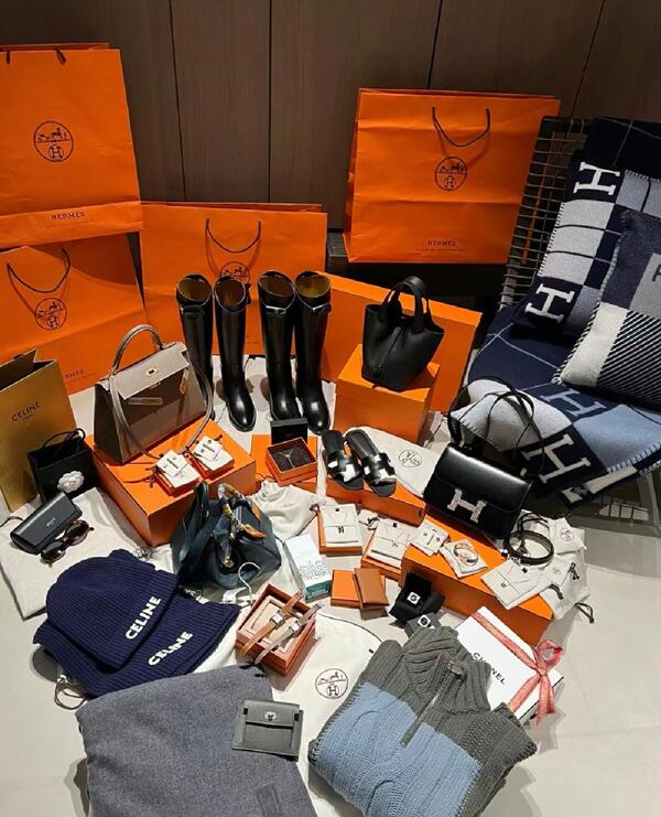 天津回收奢侈品鞋服.jpg